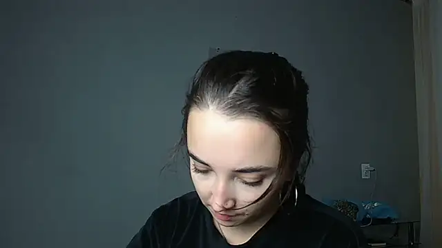 Eva Gloryy online show from November 4, 1:32 pm