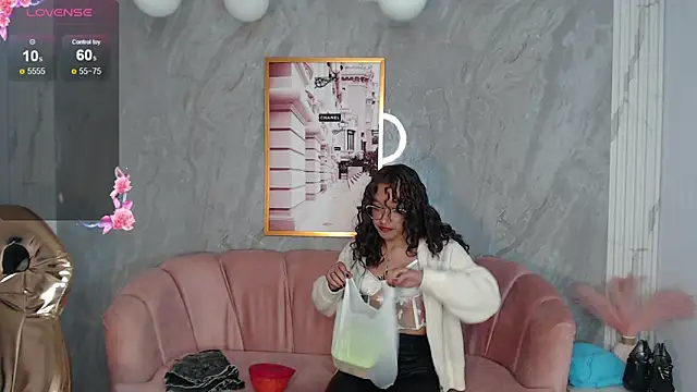 Snapshot of kassandra_ch_ chatting on January 20, 4:45 pm kassandra ch online show from January 20, 4:45 pm