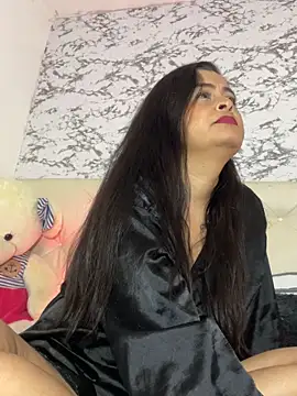 Lili  taylor online show from November 20, 10:53 pm