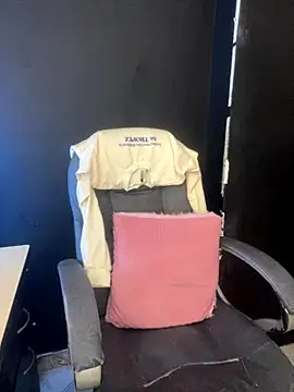 Snapshot of viktoria_davis_ chatting on November 8, 11:47 pm viktoria davis online show from November 8, 11:47 pm