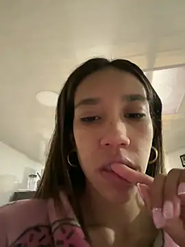 Snapshot of zoe_storm chatting on January 21, 7:06 pm zoe storm online show from January 21, 7:06 pm