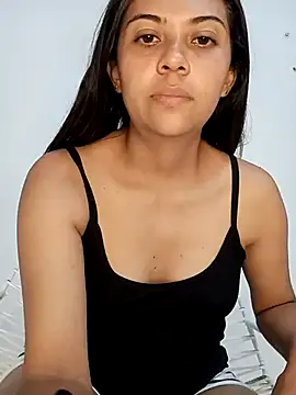 Snapshot of CallMeHeaven chatting on February 20, 2:18 am CallMeHeaven online show from February 20, 2:18 am