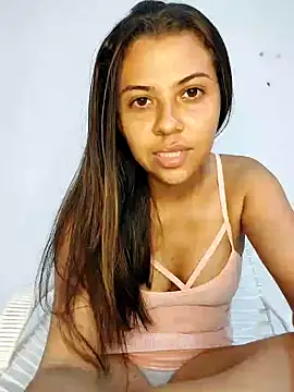 Snapshot of CallMeHeaven chatting on February 22, 3:01 am CallMeHeaven online show from February 22, 3:01 am