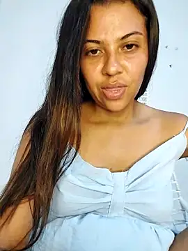 Snapshot of CallMeHeaven chatting on February 24, 3:23 am CallMeHeaven online show from February 24, 3:23 am