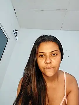 Snapshot of CallMeHeaven chatting on March 17, 1:03 am CallMeHeaven online show from March 17, 1:03 am