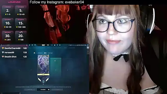 Snapshot of EveBaker04 chatting on March 14, 9:10 pm EveBaker04 online show from March 14, 9:10 pm