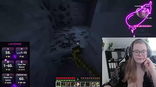 Snapshot of EveBaker04 chatting on September 28, 9:36 am EveBaker04 online show from September 28, 9:36 am