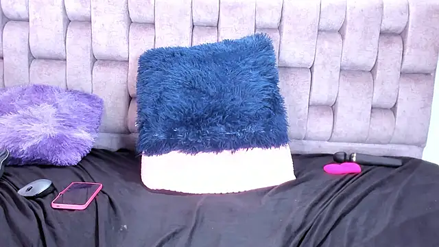 Stephanie69ryanhot online show from March 10, 1:05 pm