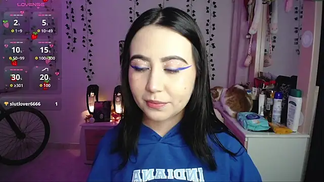 Snapshot of _codeline chatting on December 3, 5:37 am codeline online show from December 3, 5:37 am