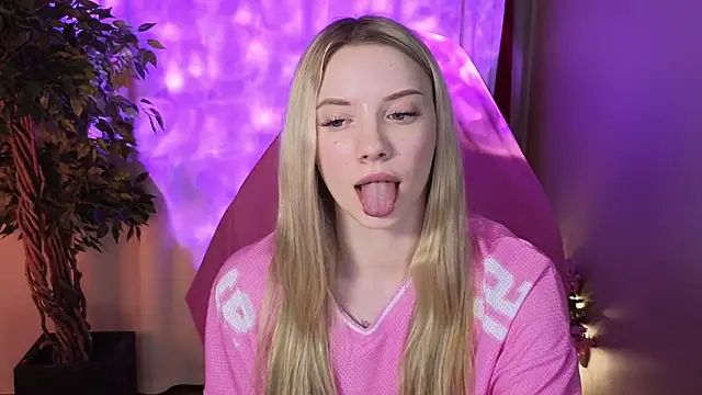 katt  y online show from April 17, 5:10 am