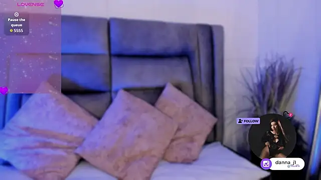 DannaJhonson1 online show from November 6, 7:48 pm