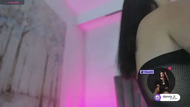 DannaJhonson1 online show from April 14, 7:20 pm