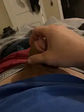 Snapshot of biggzee6 chatting on October 18, 4:26 am biggzee6 online show from October 18, 4:26 am