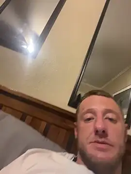 Snapshot of biggzee6 chatting on November 30, 11:47 am biggzee6 online show from November 30, 11:47 am