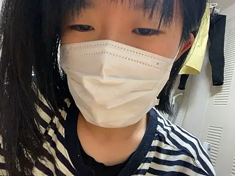 Snapshot of riri_riri_jp chatting on October 19, 3:34 pm riri riri jp online show from October 19, 3:34 pm