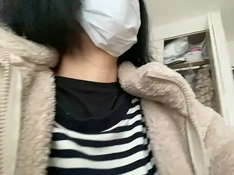 Snapshot of riri_riri_jp chatting on October 26, 1:00 am riri riri jp online show from October 26, 1:00 am