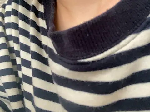 Snapshot of riri_riri_jp chatting on November 1, 2:24 am riri riri jp online show from November 1, 2:24 am