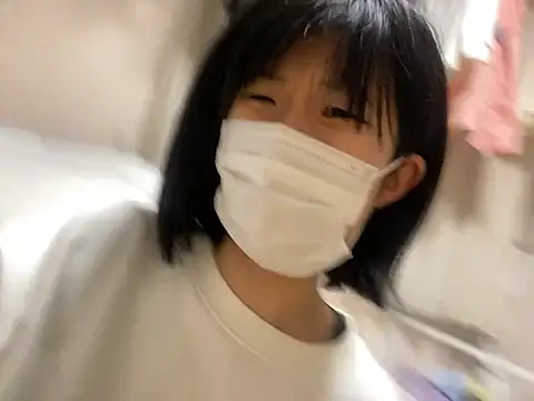 Snapshot of riri_riri_jp chatting on November 13, 10:36 am riri riri jp online show from November 13, 10:36 am