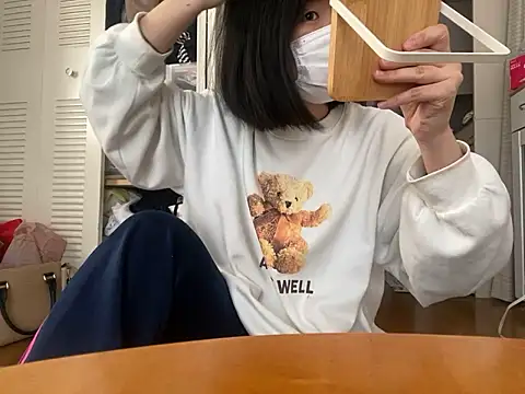 Snapshot of riri_riri_jp chatting on November 17, 5:13 am riri riri jp online show from November 17, 5:13 am