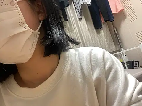 Snapshot of riri_riri_jp chatting on November 26, 10:49 am riri riri jp online show from November 26, 10:49 am