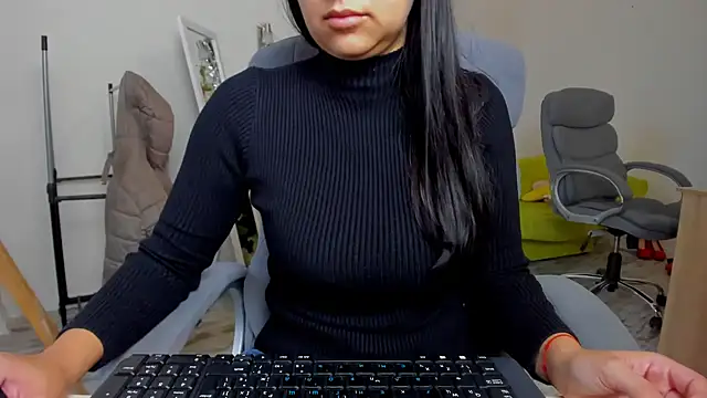 Tianiaa online show from December 3, 7:49 am