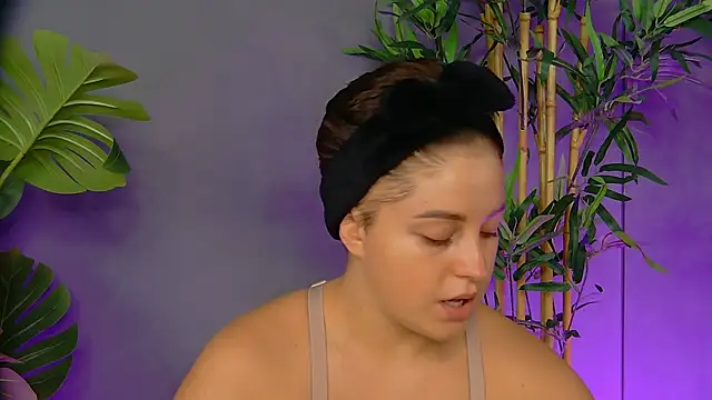 Snapshot of PatriciaSpice chatting on September 19, 5:09 am PatriciaSpice online show from September 19, 5:09 am