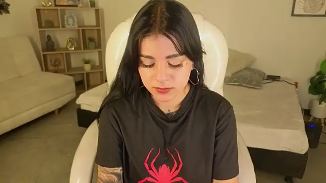 Nicole Foxx  online show from October 28, 7:38 pm