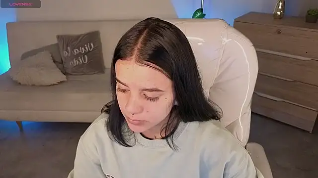 Nicole Foxx  online show from March 15, 6:14 pm