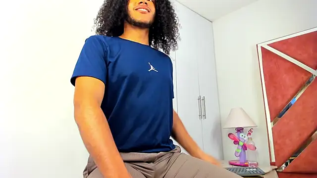 Snapshot of DanteAndKyle chatting on March 17, 1:03 am DanteAndKyle online show from March 17, 1:03 am