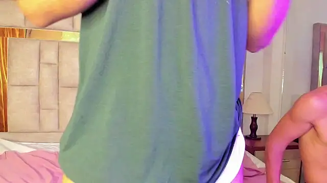 Snapshot of DanteAndKyle chatting on March 22, 2:37 am DanteAndKyle online show from March 22, 2:37 am