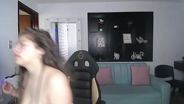 Kitten Cam online show from February 15, 6:55 pm