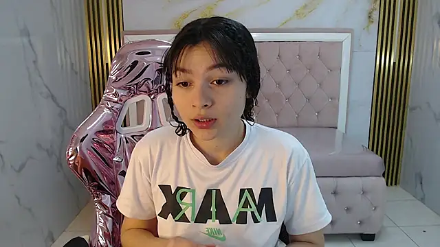 shalon diaz s online show from February 22, 1:13 pm