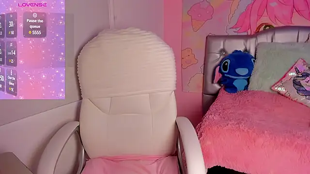 sofia  james online show from February 20, 9:09 pm