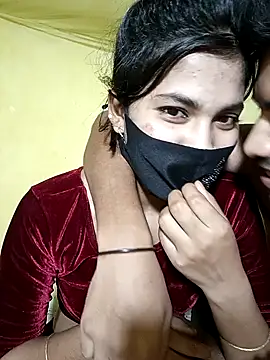 Hot couple 1 online show from October 18, 5:25 pm