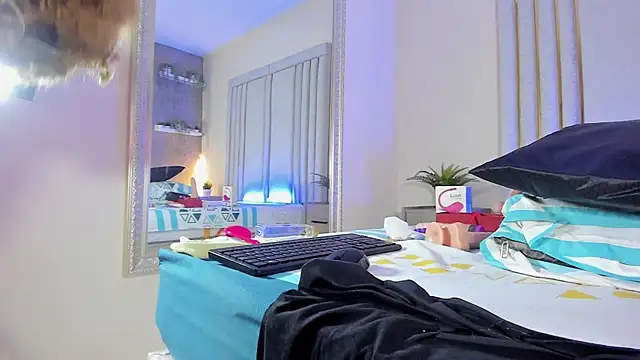 Liincostelloo online show from February 26, 1:53 am