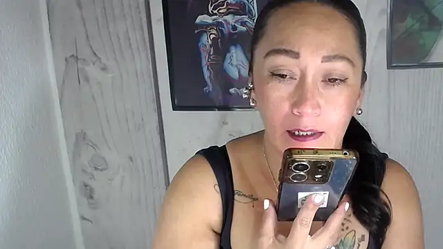 Snapshot of JULIANAWET69 chatting on November 7, 11:16 pm JULIANAWET69 online show from November 7, 11:16 pm