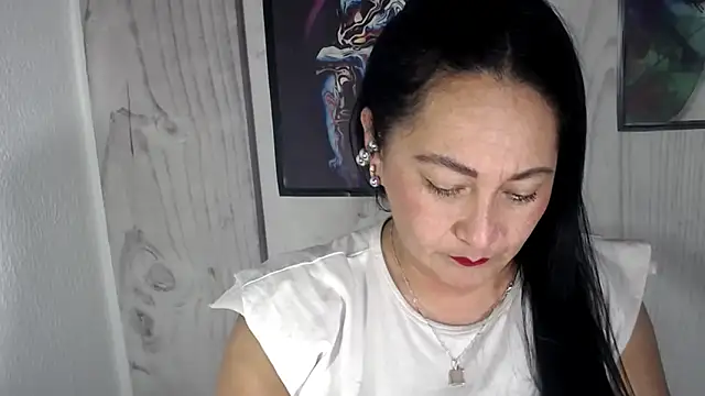 Snapshot of JULIANAWET69 chatting on November 21, 4:33 am JULIANAWET69 online show from November 21, 4:33 am