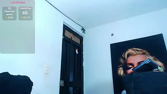 licy blonde hot online show from November 22, 5:17 am