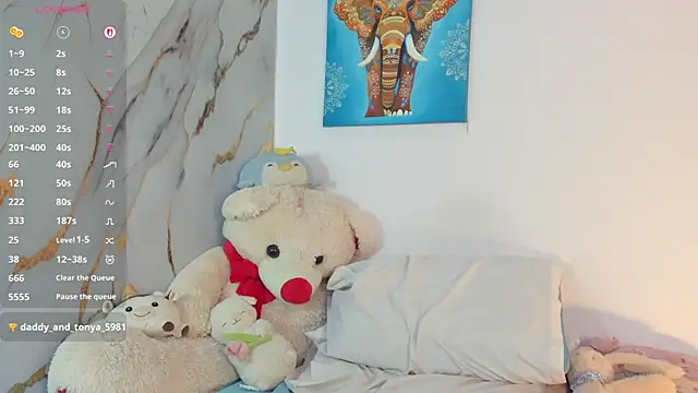 Snapshot of cute_dani01 chatting on October 28, 9:39 pm cute dani01 online show from October 28, 9:39 pm