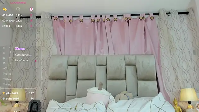 Snapshot of cute_dani01 chatting on November 14, 10:07 pm cute dani01 online show from November 14, 10:07 pm