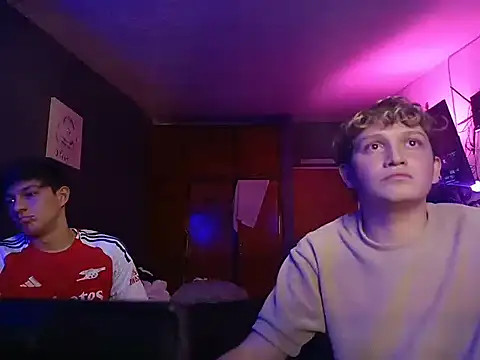 Snapshot of nanohotyalehorny chatting on January 17, 9:28 pm nanohotyalehorny online show from January 17, 9:28 pm