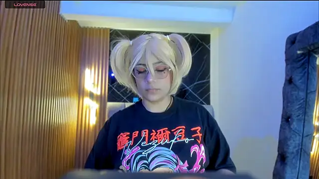 Snapshot of Hiraku_dl chatting on November 20, 9:58 pm Hiraku dl online show from November 20, 9:58 pm