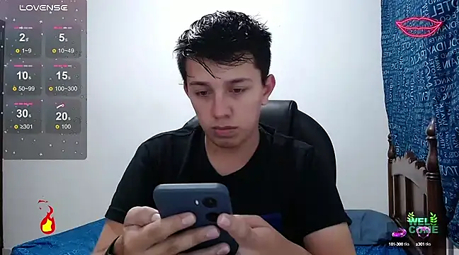 Snapshot of Alan_red chatting on February 17, 1:15 am Alan red online show from February 17, 1:15 am