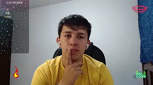 Snapshot of Alan_red chatting on February 19, 2:12 am Alan red online show from February 19, 2:12 am