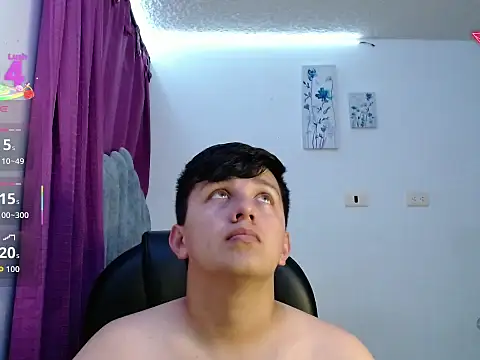 Snapshot of Alan_red chatting on November 22, 1:59 am Alan red online show from November 22, 1:59 am