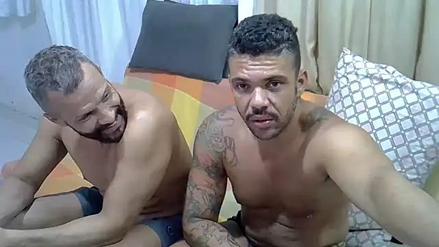 Snapshot of grossocalibre20 chatting on March 2, 5:09 pm grossocalibre20 online show from March 2, 5:09 pm