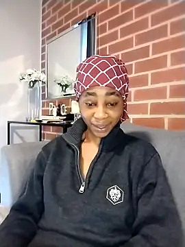 Snapshot of Godessofpleasxa chatting on December 15, 8:07 am Godessofpleasxa online show from December 15, 8:07 am