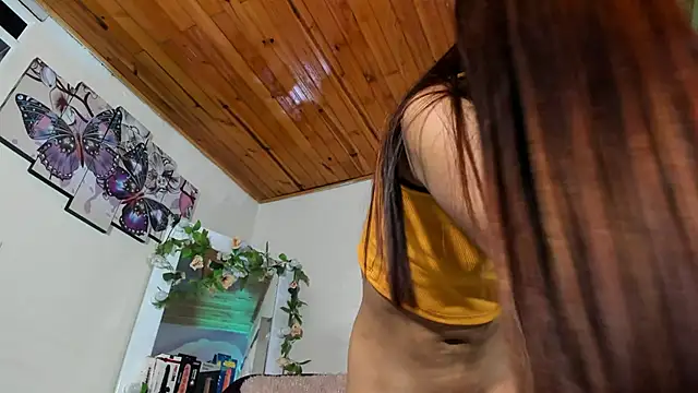 emili clark online show from March 23, 7:31 am