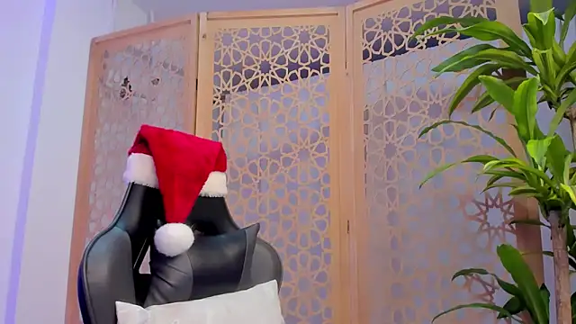 sophierooy22 online show from December 24, 4:19 pm