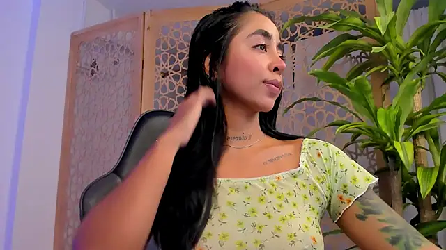 sophierooy22 online show from February 5, 12:49 pm